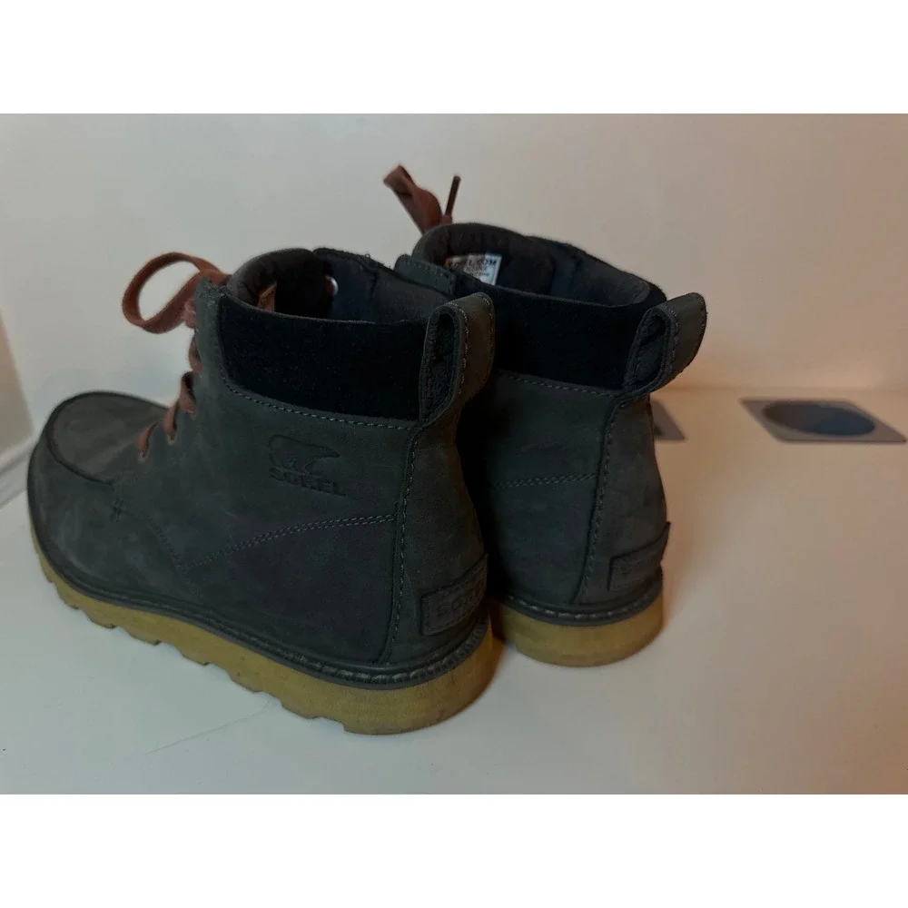 Sorel Madson Moc Toe Boots Mens 10.5 Grey Waterproof Leather NM2788-028 Gum Sole